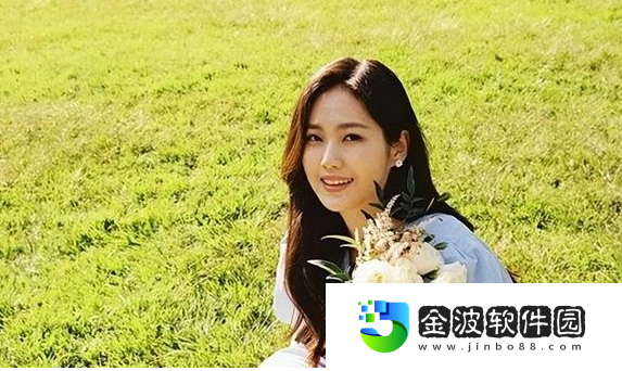 男生把困困塞進(jìn)女生困困里!：這種創(chuàng)意真是太有意思了！